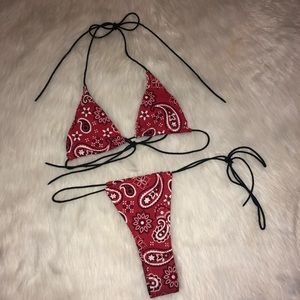 Red Bandana Kini